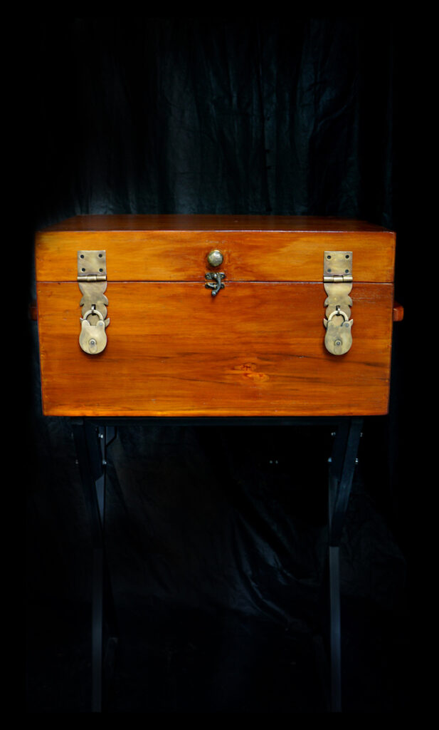 Tanah Runcuk Antique Crate 3